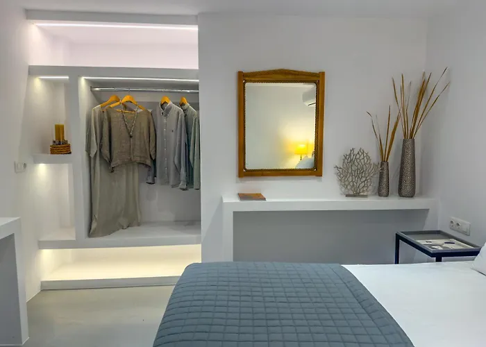 Kefalas In * Naousa (Paros)